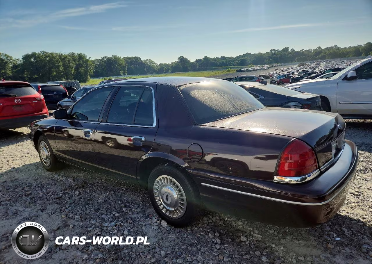 2001 Ford Crown Victoria Police Interceptor VIN:2FAFP71W81X128819 - 2