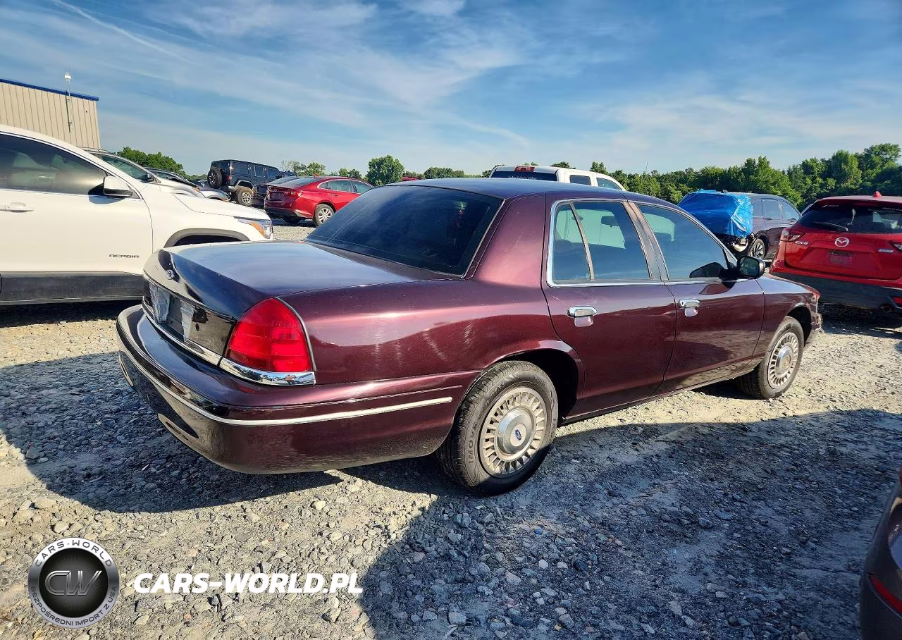2001 Ford Crown Victoria Police Interceptor VIN:2FAFP71W81X128819 - 3
