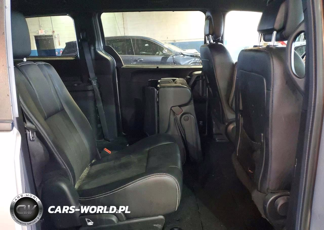 2018 Dodge Grand Caravan Sxt VIN:2C4RDGCG9JR156218 - 11