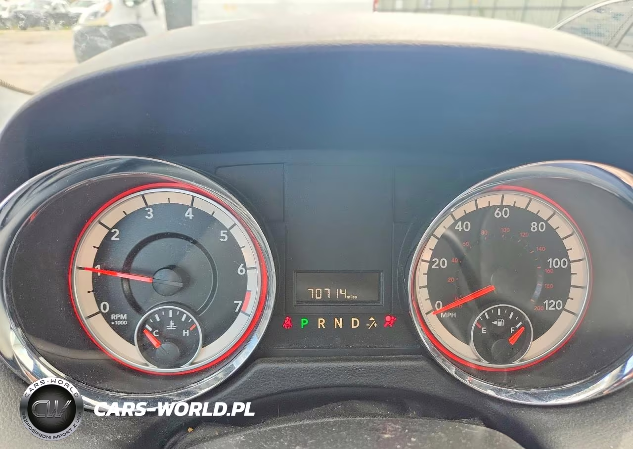 2018 Dodge Grand Caravan Sxt VIN:2C4RDGCG9JR156218 - 9