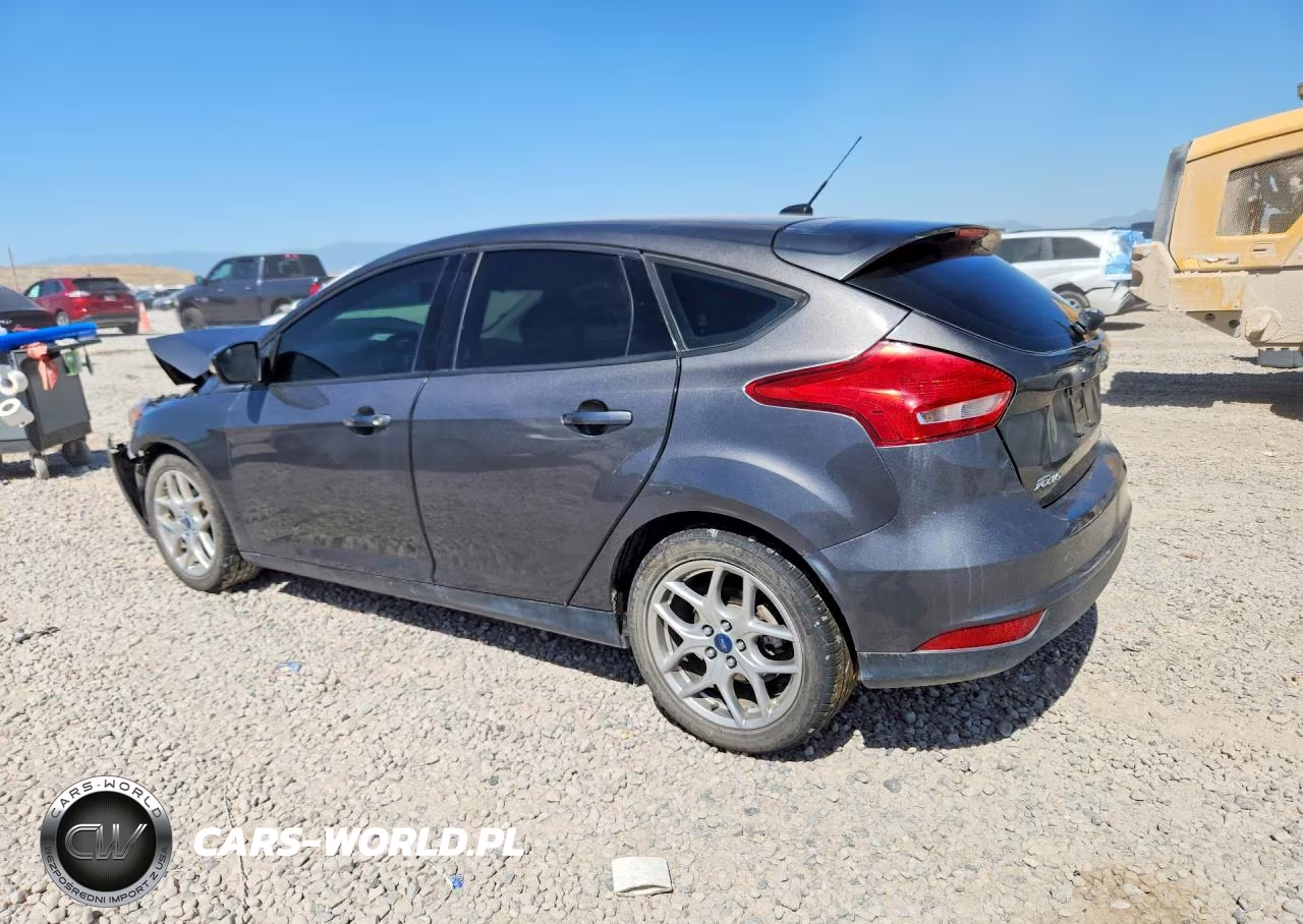 2015 Ford Focus Se VIN:1FADP3K26FL327352 - 2