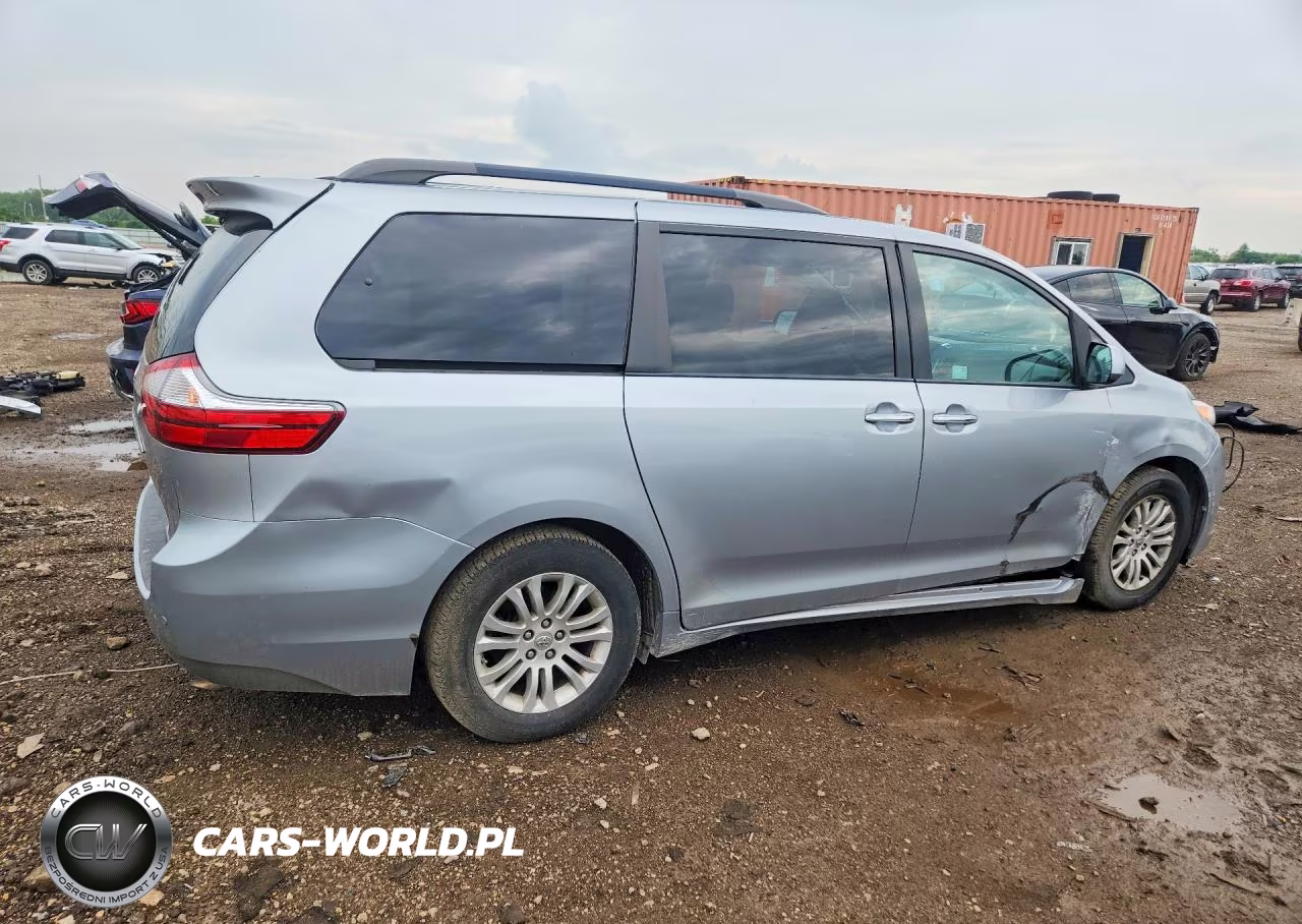 2015 Toyota Sienna Xle 8-Passenger VIN:5TDYK3DC3FS650112 - 3