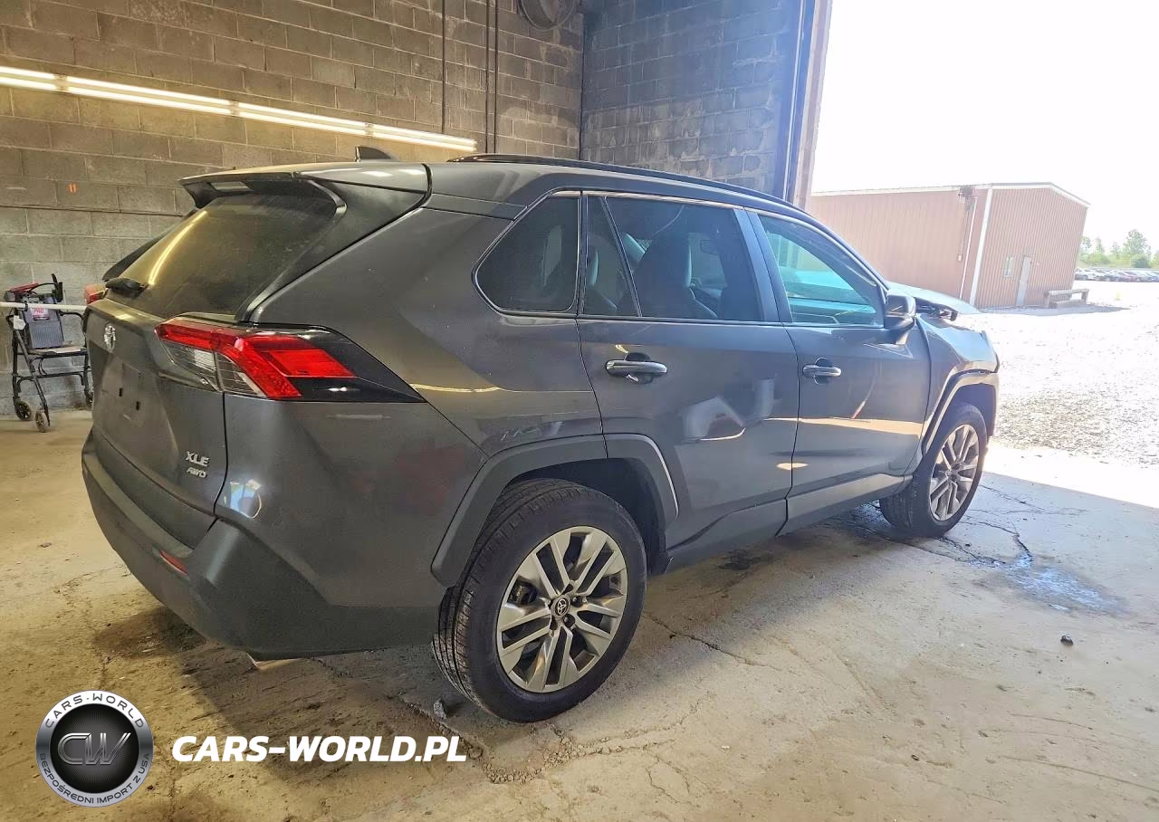 2023 Toyota Rav4 Xle Premium VIN:2T3A1RFV5PC344326 - 3
