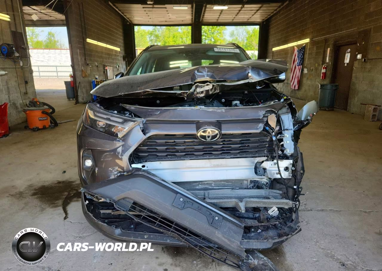 2023 Toyota Rav4 Xle Premium VIN:2T3A1RFV5PC344326 - 5