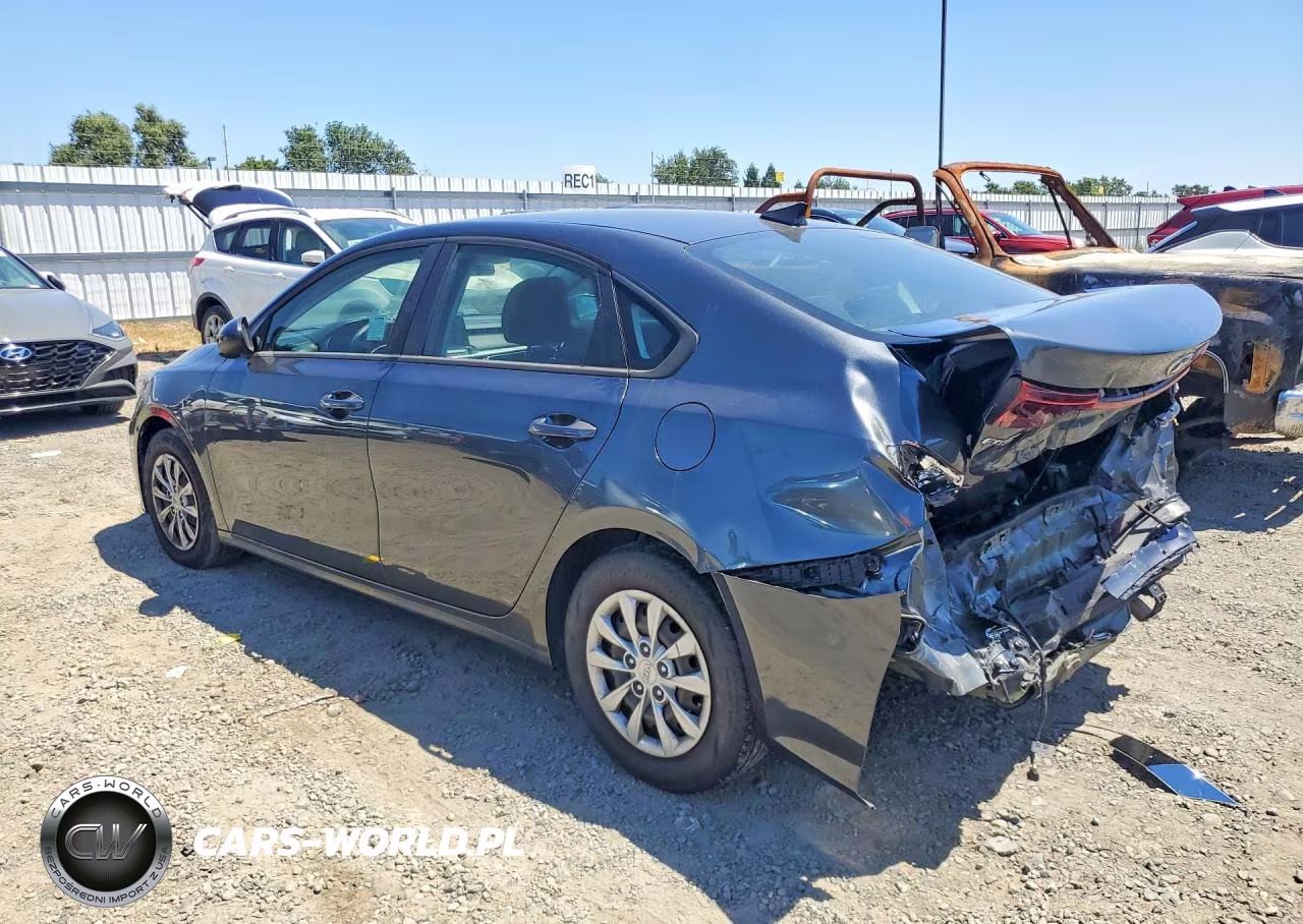 2021 Kia Forte Fe VIN:3KPF24AD8ME320127 - 2
