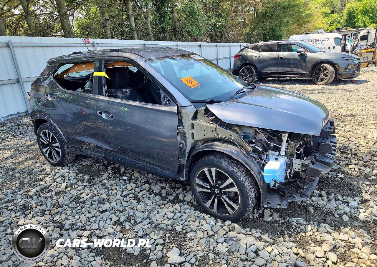 2019 Nissan Kicks Sv VIN:3N1CP5CU6KL512388 - 4