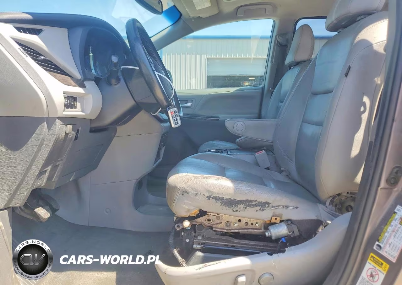 2017 Toyota Sienna Xle Premium 8-Passenger VIN:5TDYZ3DC0HS815290 - 7