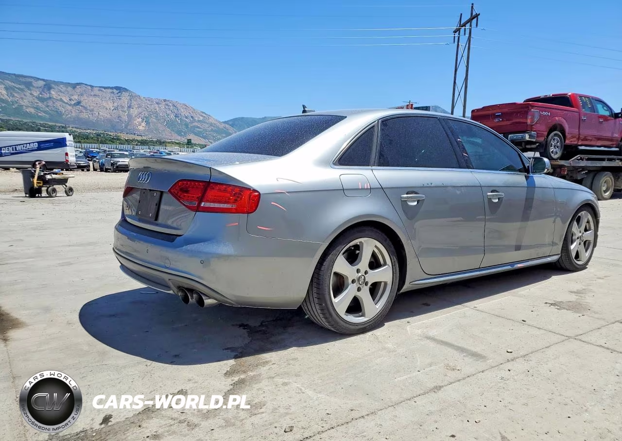 2011 Audi S4 Premium Plus VIN:WAUBGAFL4BA019494 - 3