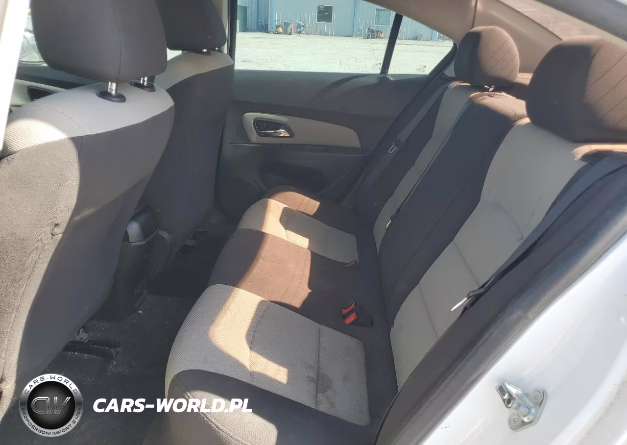 2015 Chevrolet Cruze Ls VIN:1G1PA5SH7F7259265 - 10