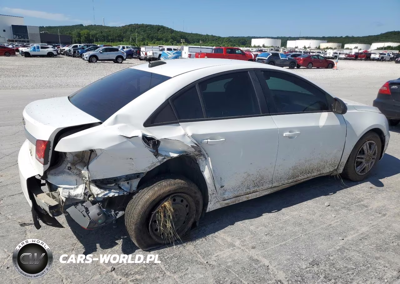 2015 Chevrolet Cruze Ls VIN:1G1PA5SH7F7259265 - 3