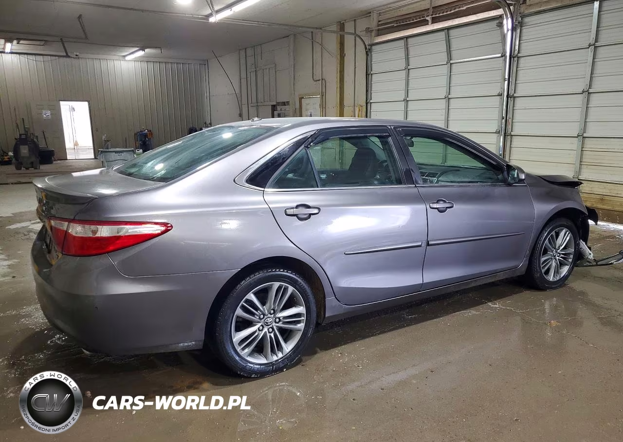 2017 Toyota Camry Se VIN:4T1BF1FK2HU366273 - 3