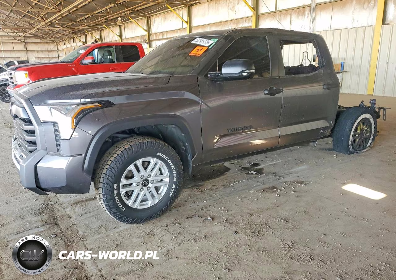 2025 Toyota Tundra Sr5 – zdjęcie 1 z 11