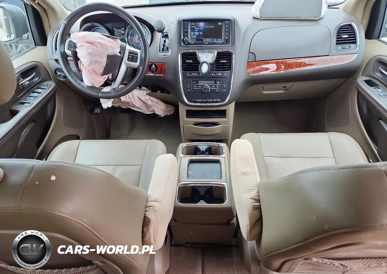 2015 Chrysler Town & Country Touring VIN:2C4RC1BG8FR751490 - 8
