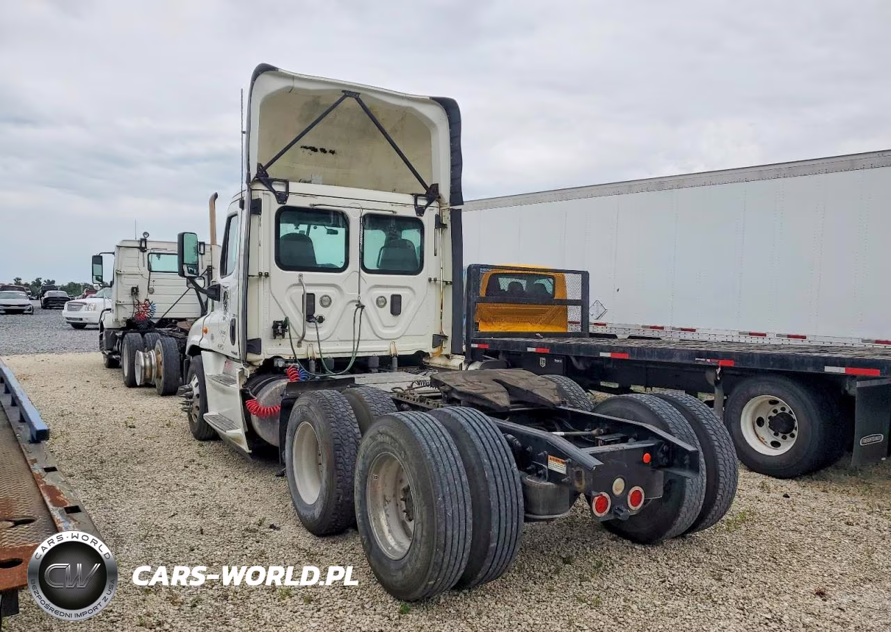 2017 Freightliner Cascadia 125 VIN:1FUJGEDRXHLHM7522 - 3