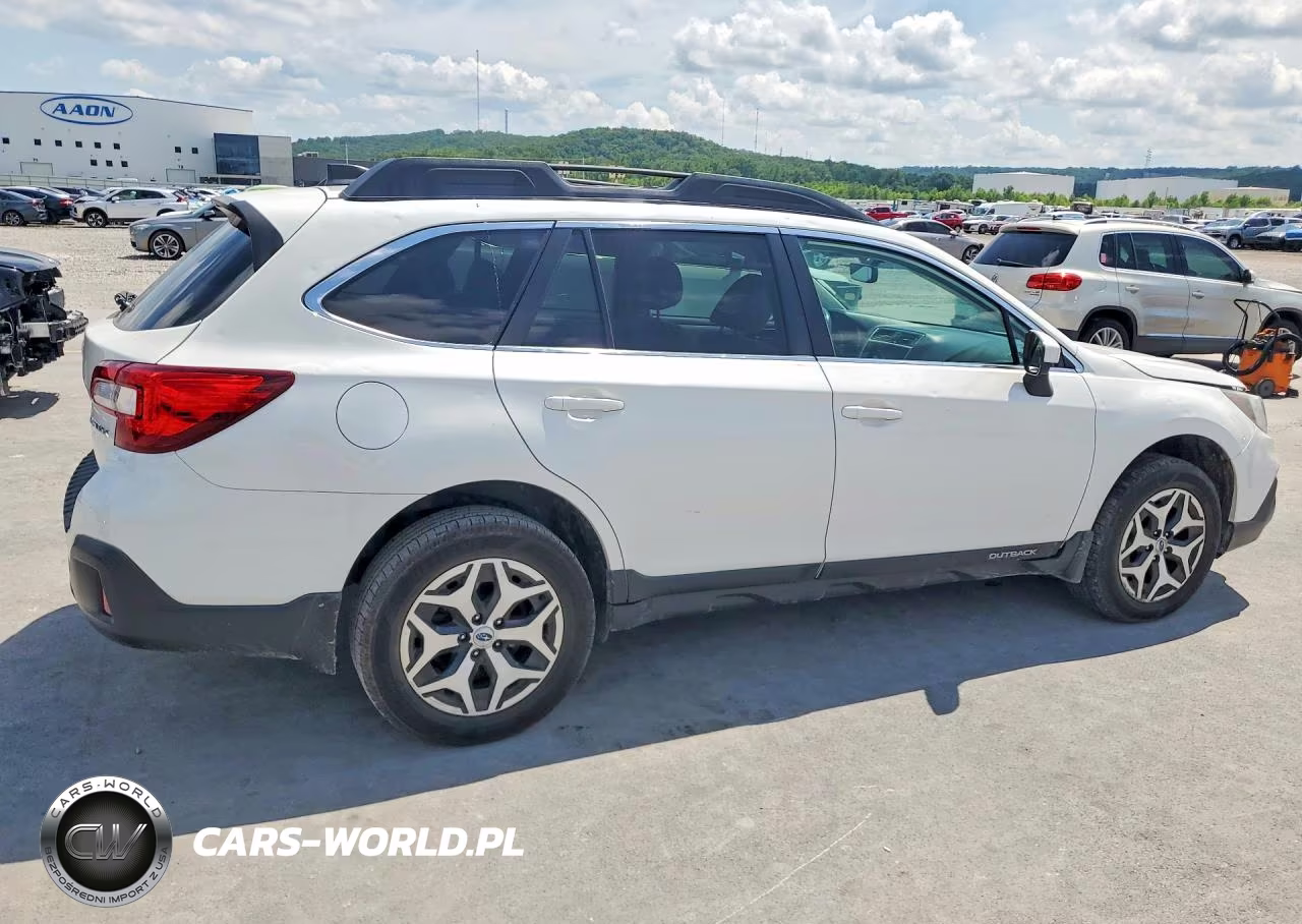 2019 Subaru Outback 2.5I Premium VIN:4S4BSAFC3K3283646 - 3
