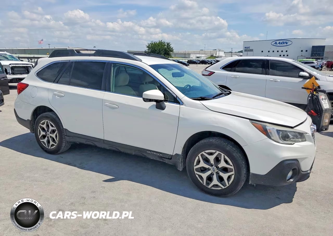 2019 Subaru Outback 2.5I Premium VIN:4S4BSAFC3K3283646 - 4