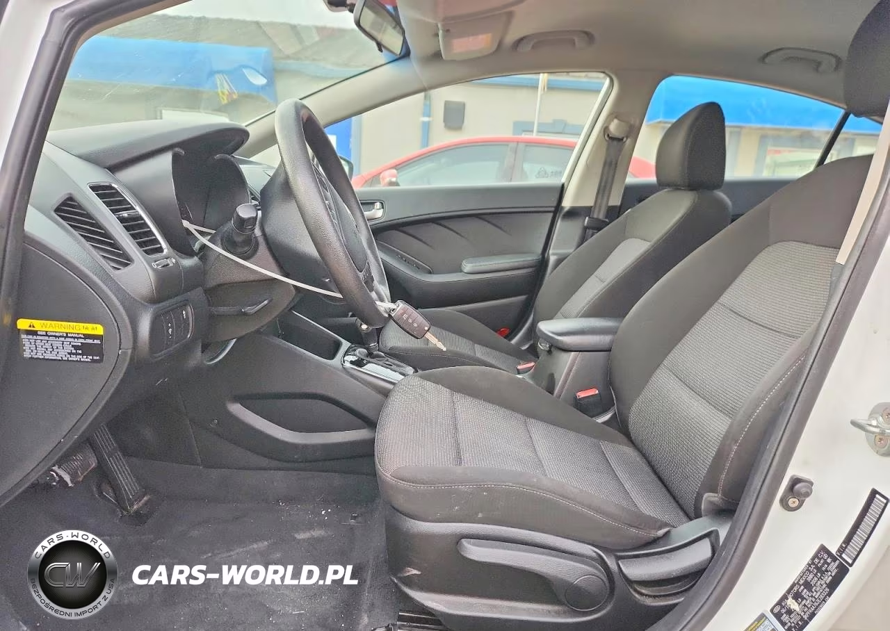 2018 Kia Forte Lx VIN:3KPFK4A76JE283326 - 7