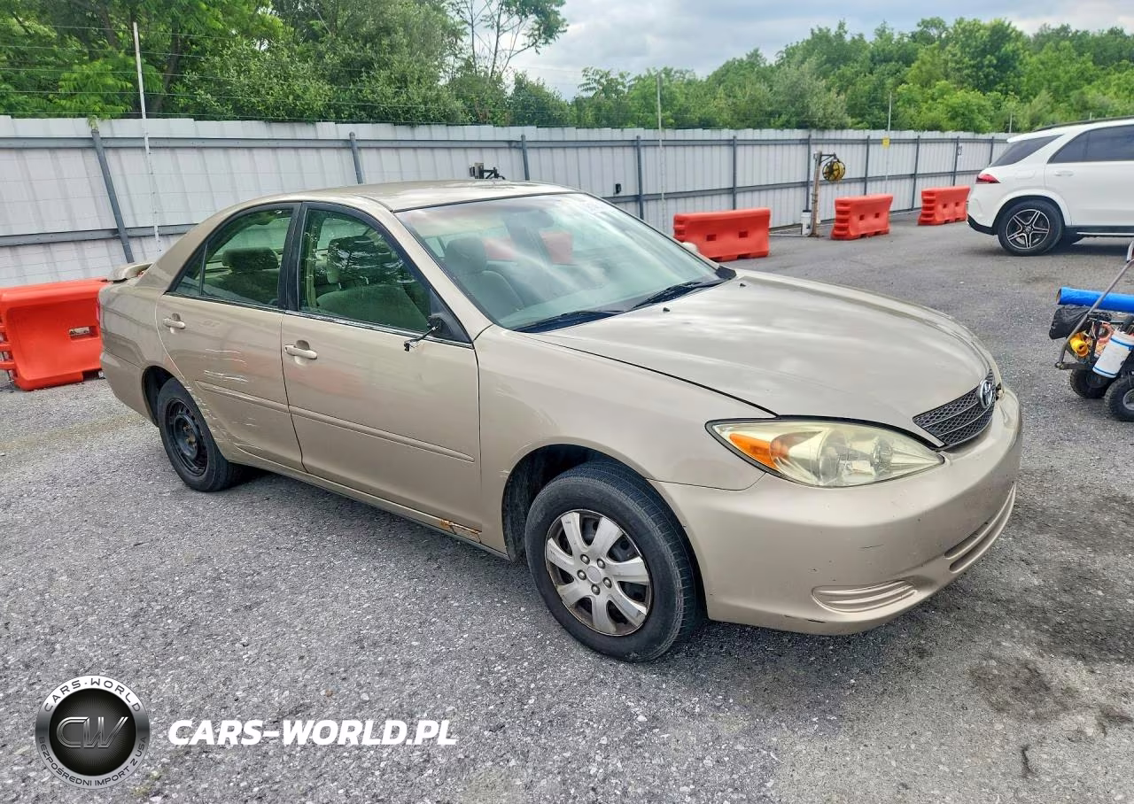 2003 Toyota Camry Le VIN:4T1BE32K83U703039 - 4