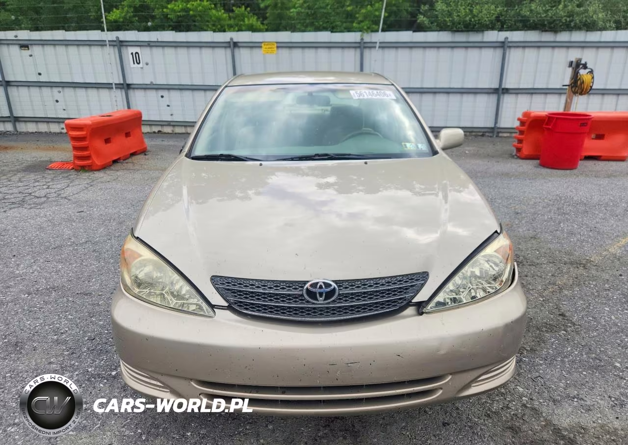 2003 Toyota Camry Le VIN:4T1BE32K83U703039 - 5