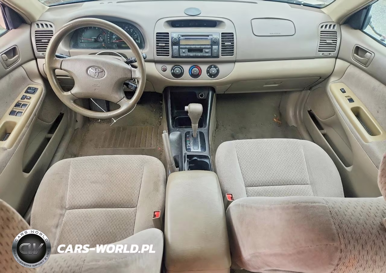 2003 Toyota Camry Le VIN:4T1BE32K83U703039 - 8