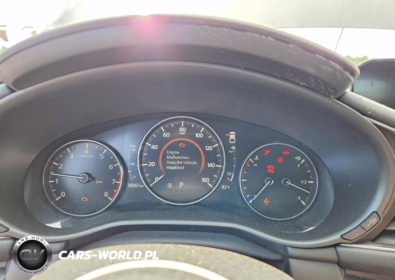 2019 Mazda 3 Premium VIN:JM1BPBNM5K1131854 - 9