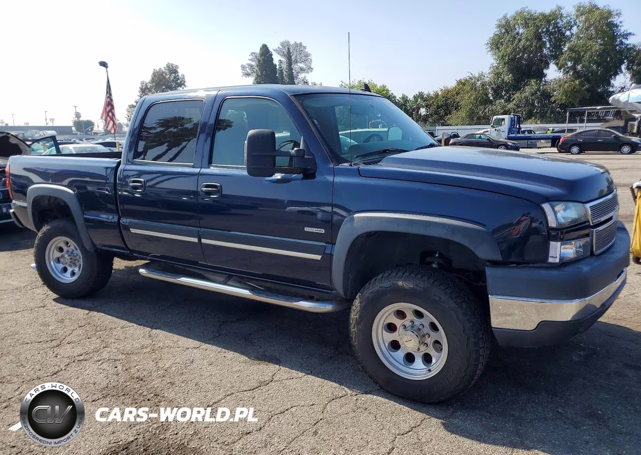 2007 Chevrolet Silverado K2500 Heavy Duty VIN:1GCHK23D17F154103 - 4