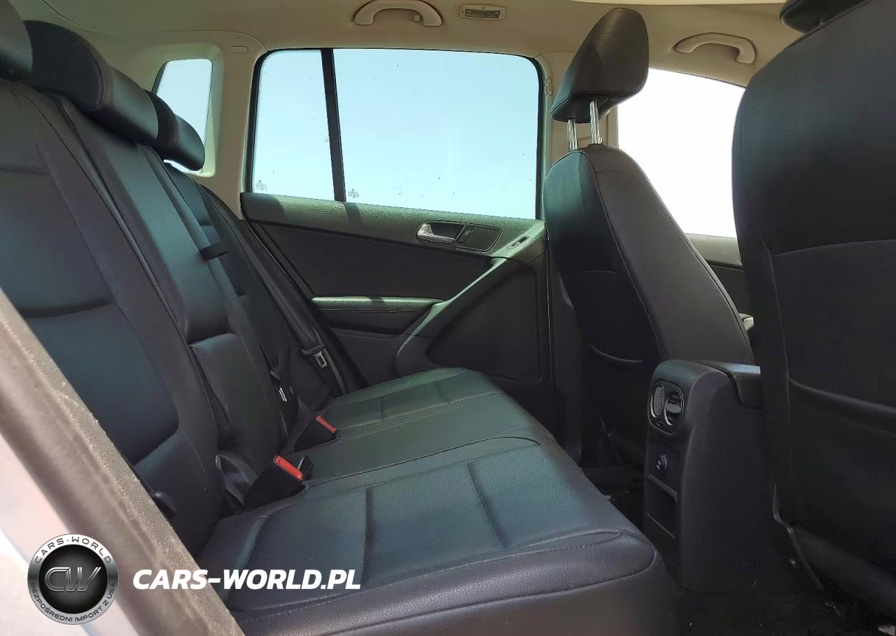 2011 Volkswagen Tiguan S VIN:WVGBV7AX5BW511908 - 11