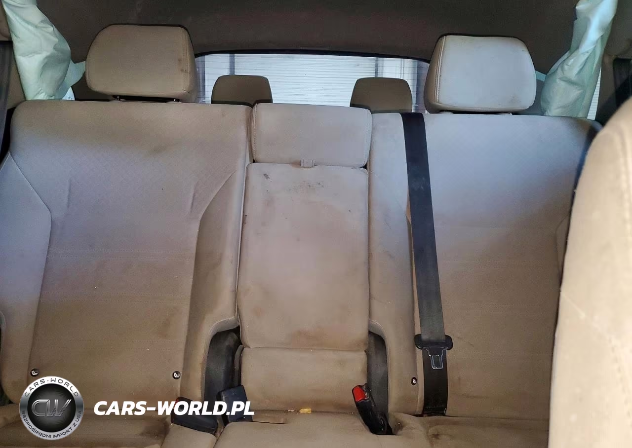 2019 Kia Sorento Lx VIN:5XYPGDA30KG523056 - 10