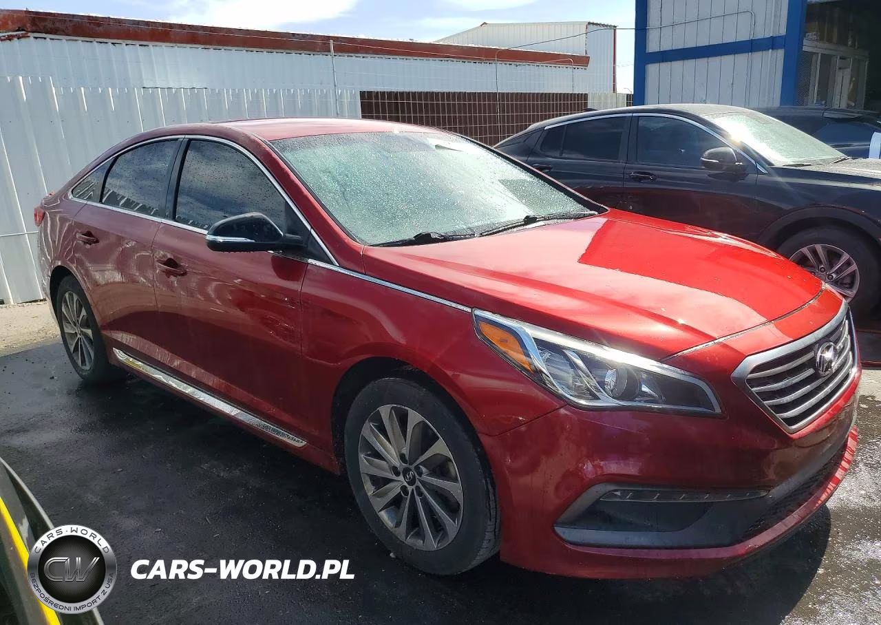 2016 Hyundai Sonata Sport VIN:5NPE34AF4GH367245 - 4