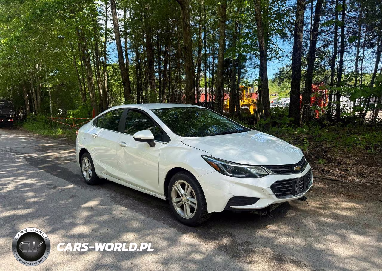 2018 Chevrolet Cruze Lt – zdjęcie 1 z 11