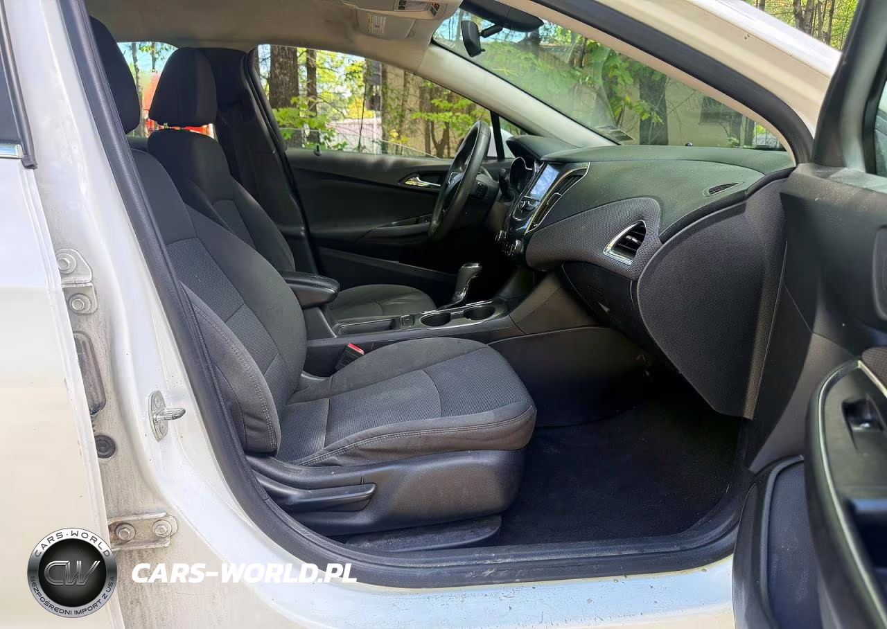 2018 Chevrolet Cruze Lt VIN:1G1BE5SM8J7234167 - 5