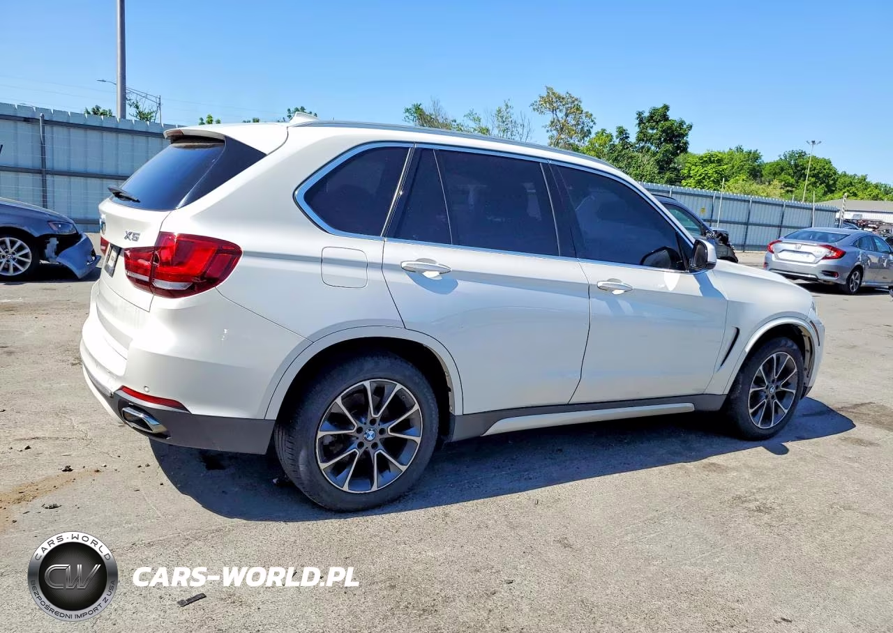 2018 BMW X5 xDrive35I VIN:5UXKR0C54JL072923 - 3