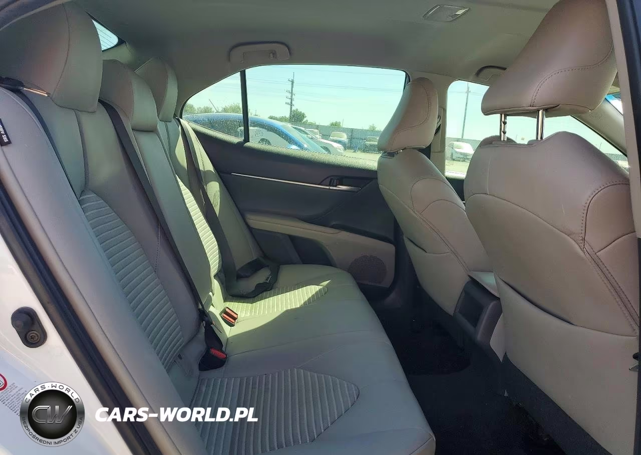 2018 Toyota Camry Se VIN:4T1B11HK0JU115527 - 10