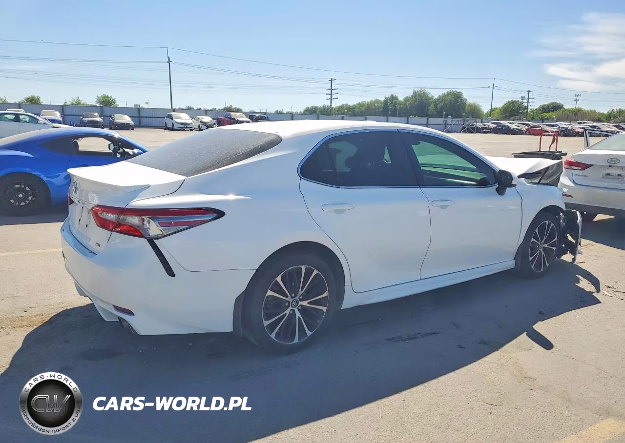 2018 Toyota Camry Se VIN:4T1B11HK0JU115527 - 3