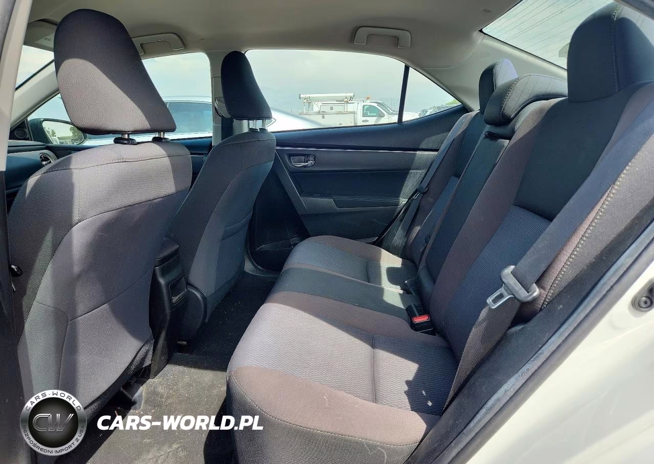 2018 Toyota Corolla Le VIN:5YFBURHE1JP816238 - 10