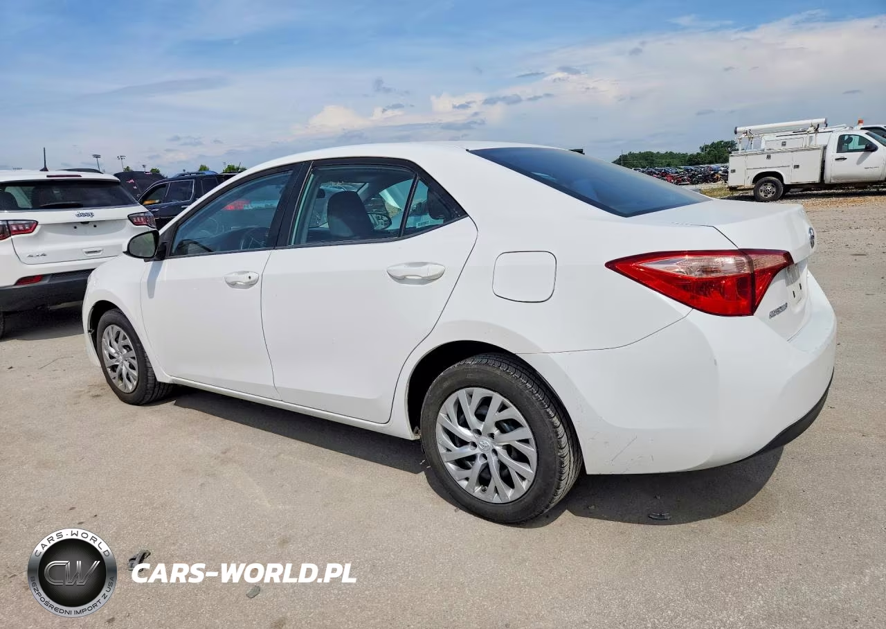 2018 Toyota Corolla Le VIN:5YFBURHE1JP816238 - 2
