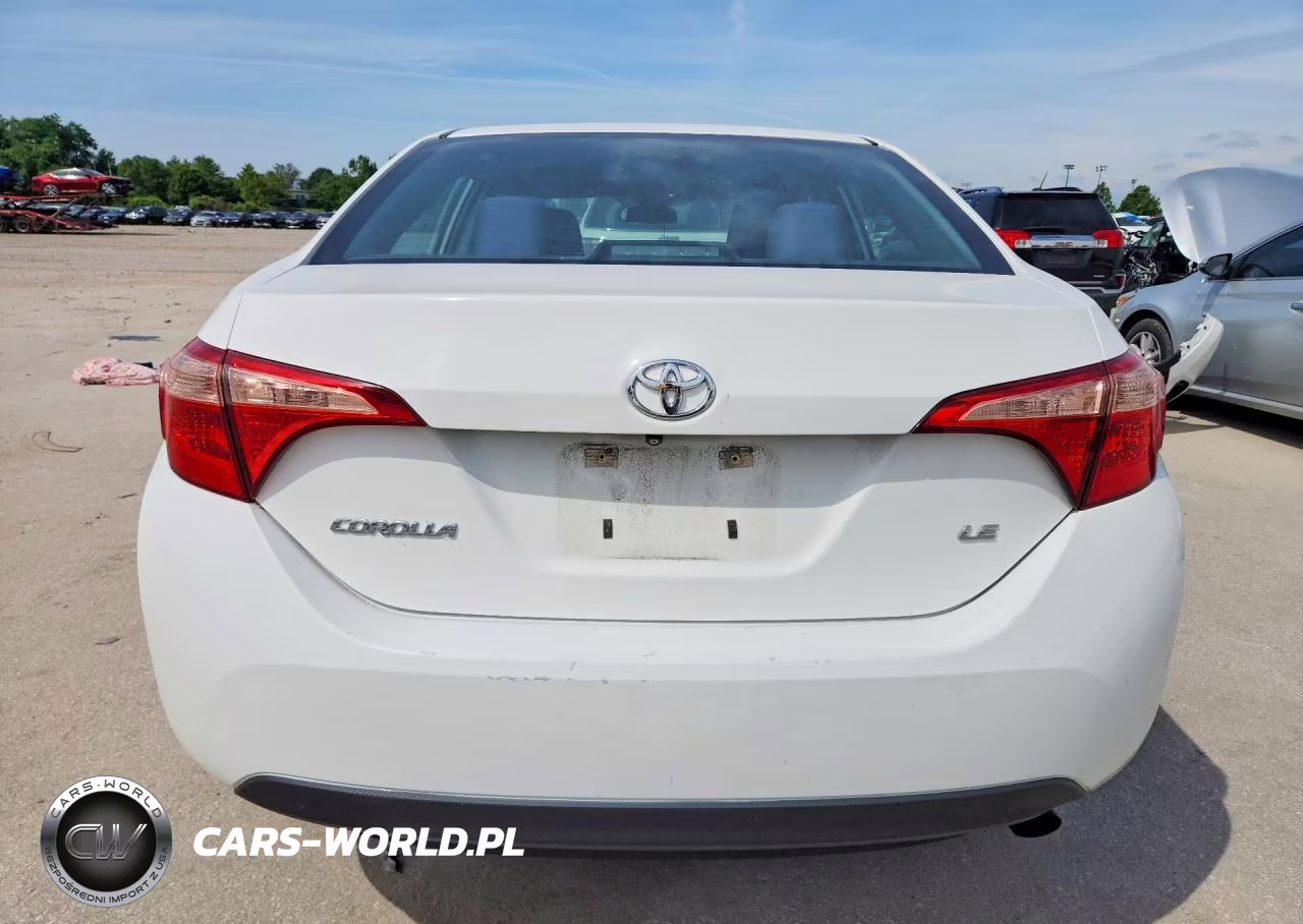2018 Toyota Corolla Le VIN:5YFBURHE1JP816238 - 6