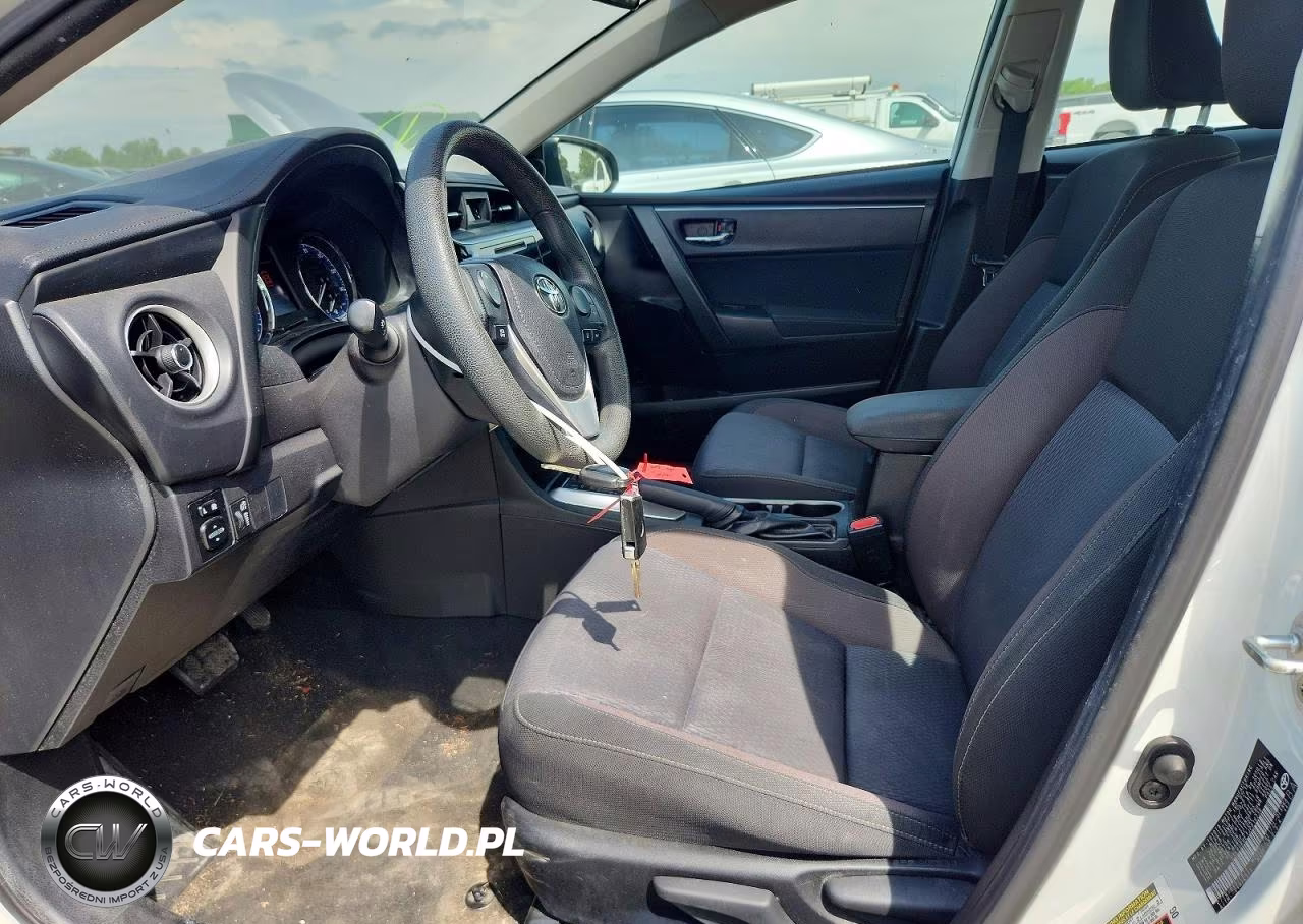 2018 Toyota Corolla Le VIN:5YFBURHE1JP816238 - 7
