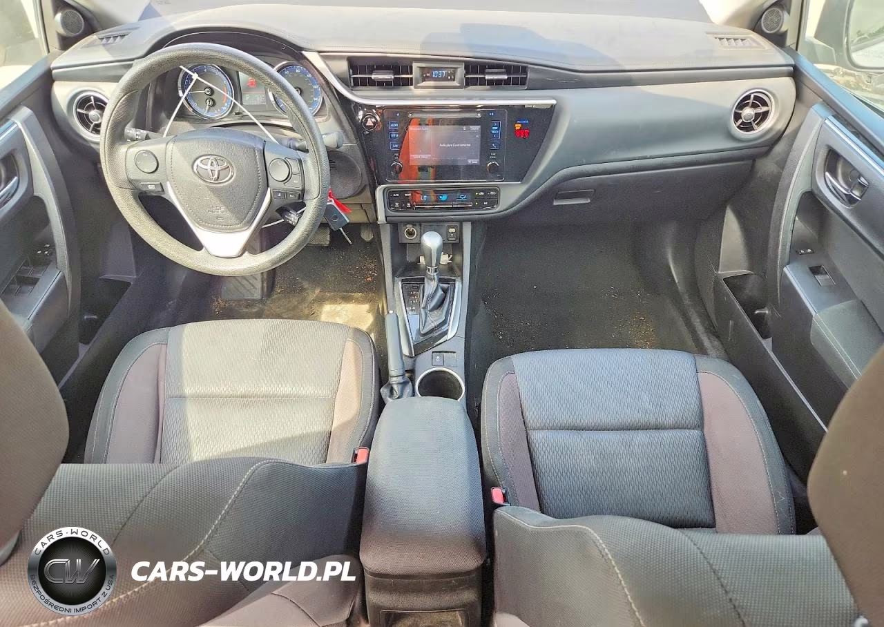 2018 Toyota Corolla Le VIN:5YFBURHE1JP816238 - 8