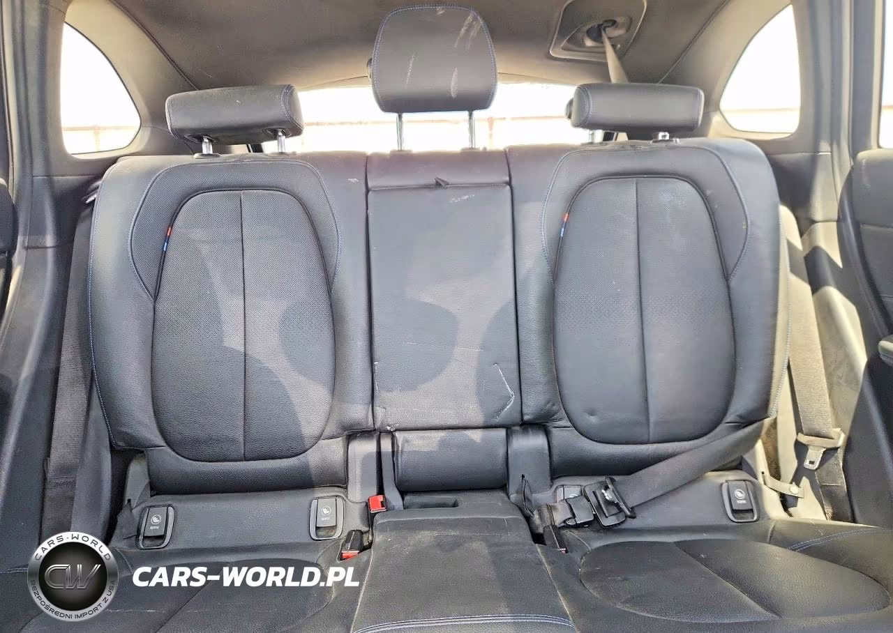2017 BMW X1 xDrive28I VIN:WBXHT3C37H5F80031 - 10