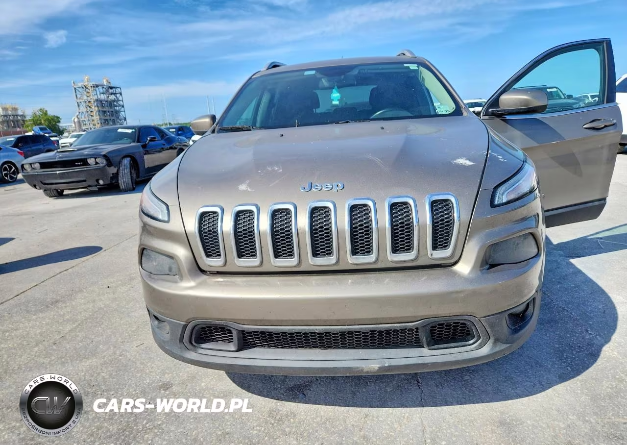 2017 Jeep Cherokee Latitude VIN:1C4PJLCS3HW602930 - 5