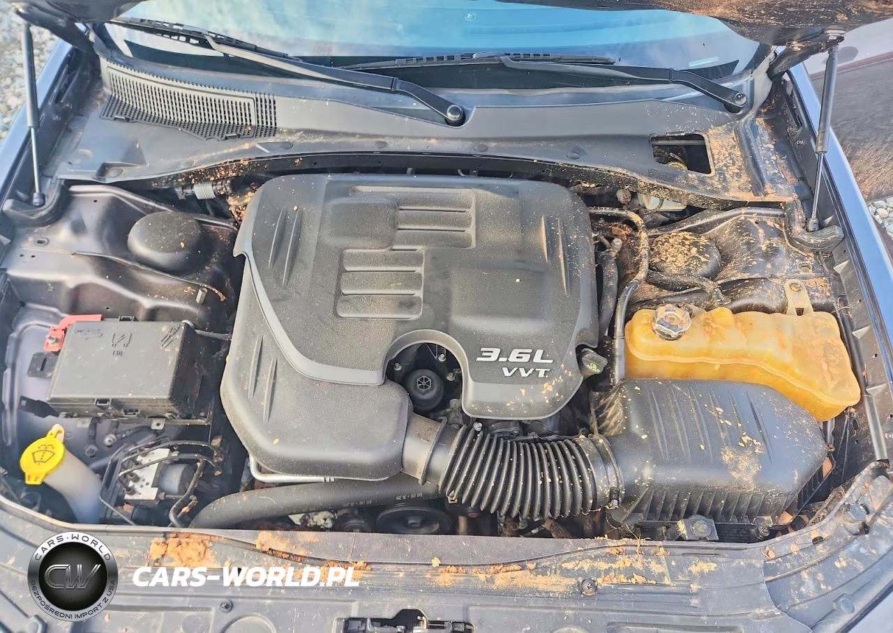 2019 Chrysler 300 S VIN:2C3CCABG0KH639101 - 11