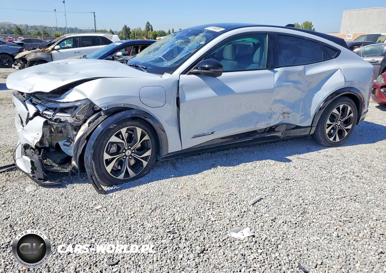 2023 Ford Mustang Mach-E Premium – zdjęcie 1 z 13
