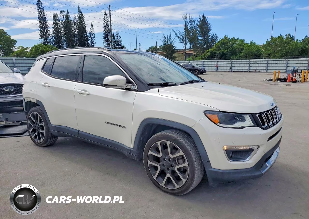 2018 Jeep Compass Limited VIN:3C4NJCCB9JT494137 - 4
