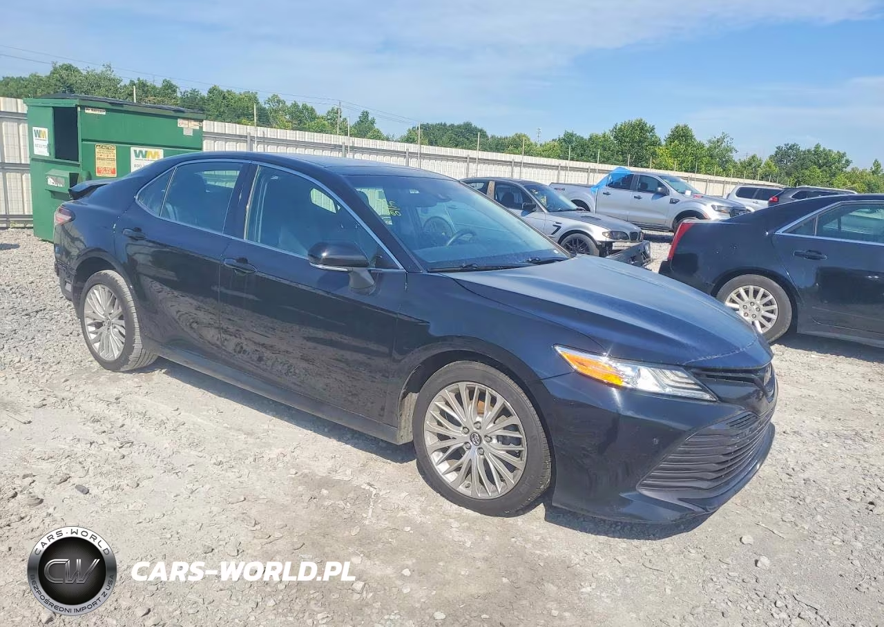 2018 Toyota Camry Xle VIN:4T1B11HK8JU057389 - 4