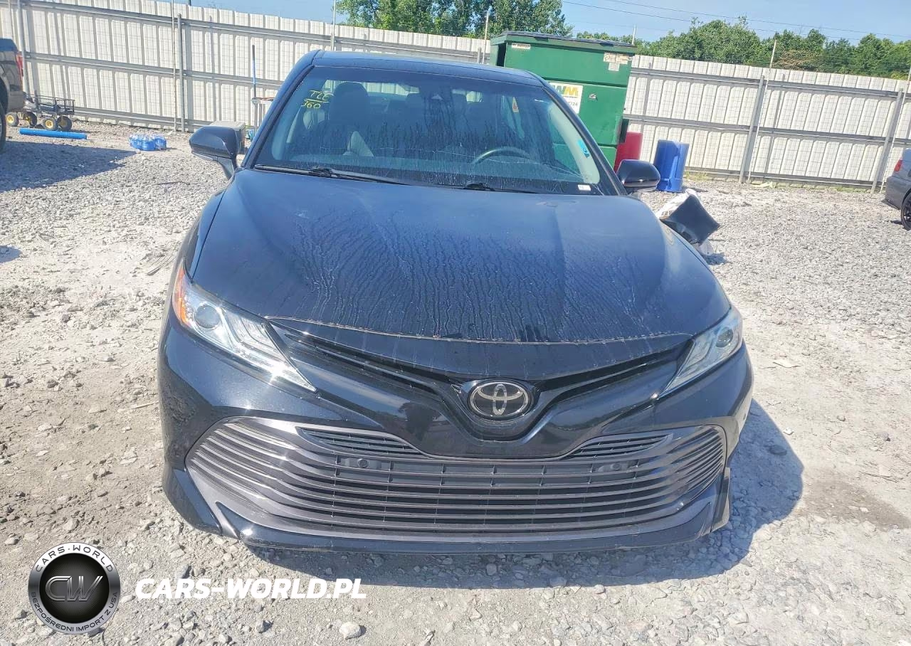 2018 Toyota Camry Xle VIN:4T1B11HK8JU057389 - 5