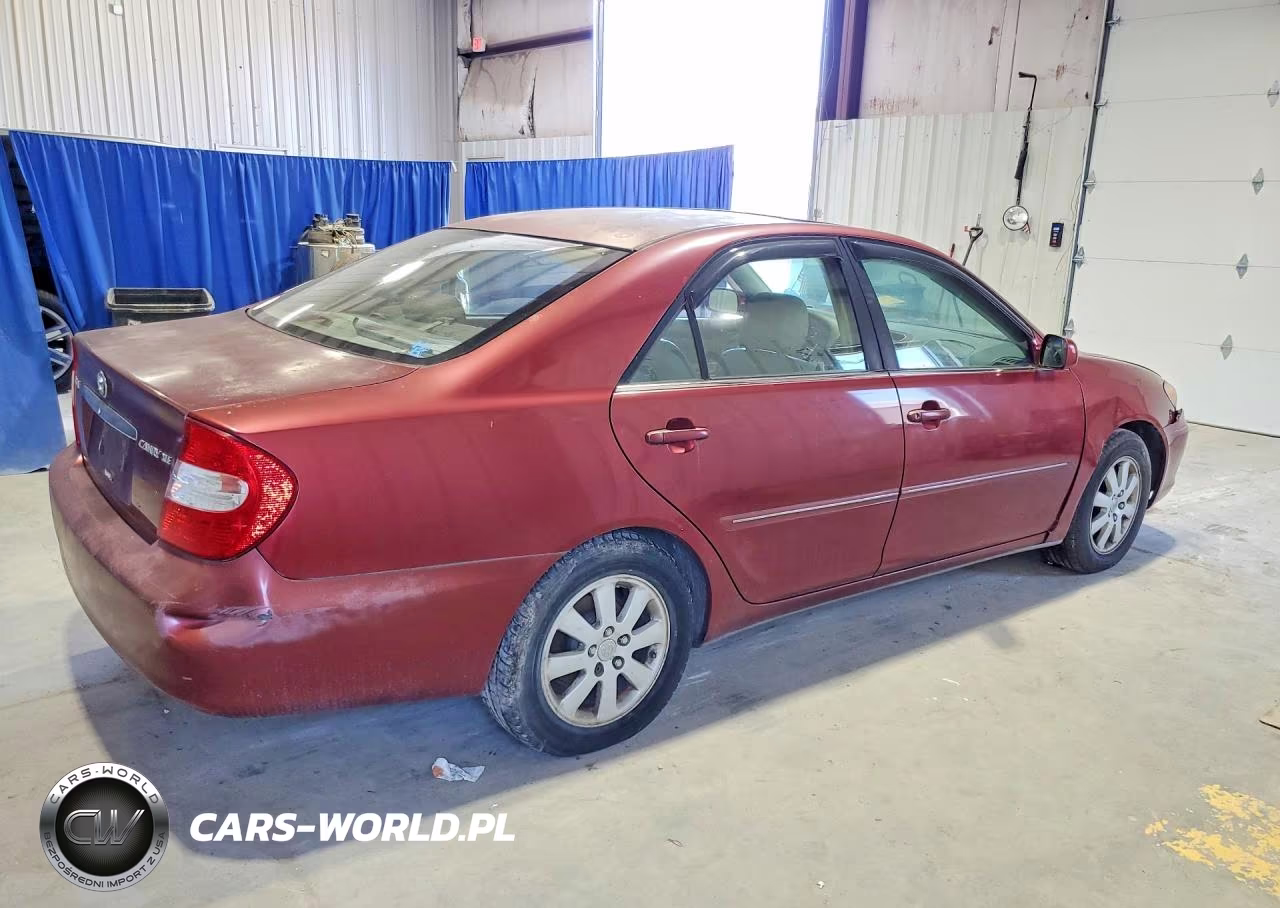 2003 Toyota Camry Xle VIN:4T1BE30K13U186475 - 3