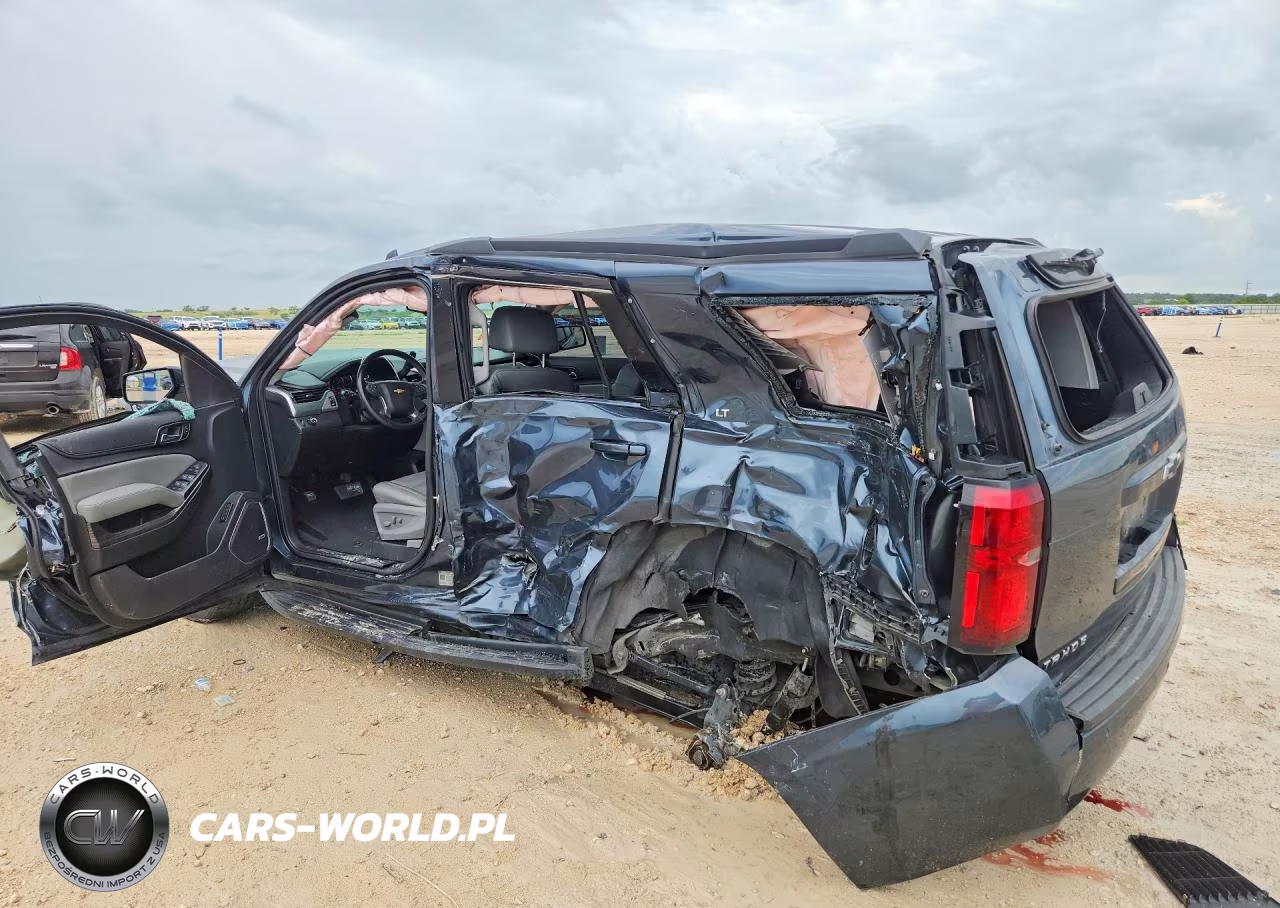 2019 Chevrolet Tahoe C1500 Lt VIN:1GNSCBKCXKR164364 - 2