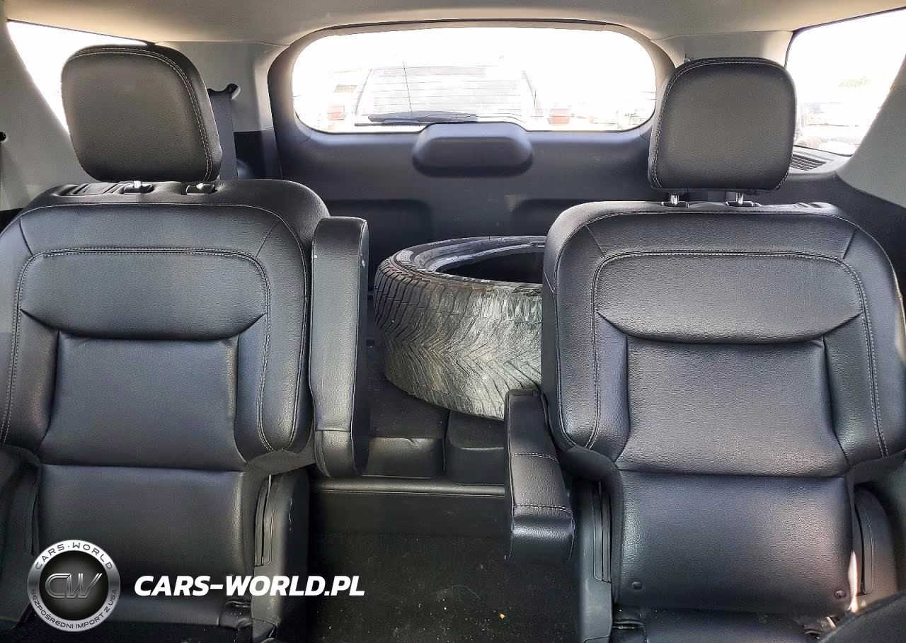 2020 Ford Explorer Xlt VIN:1FMSK8DH0LGD16524 - 10