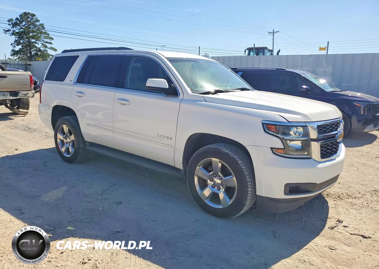 2017 Chevrolet Tahoe C1500 Lt VIN:1GNSCBKC2HR310832 - 4